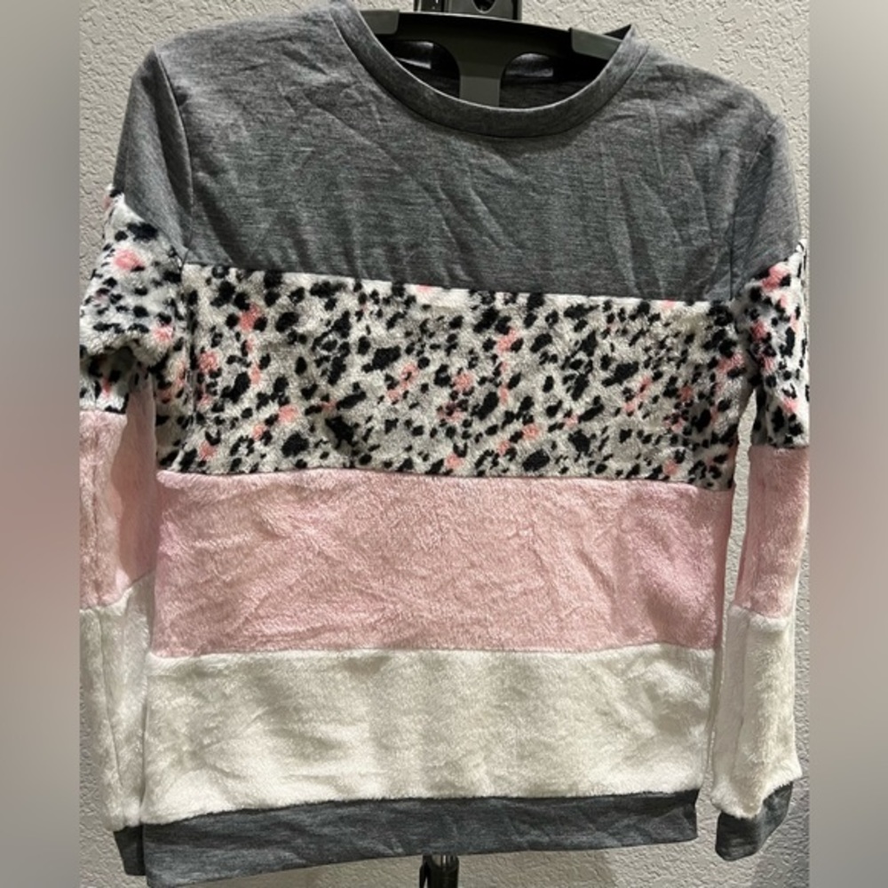 BCBG girls sweater/pullover